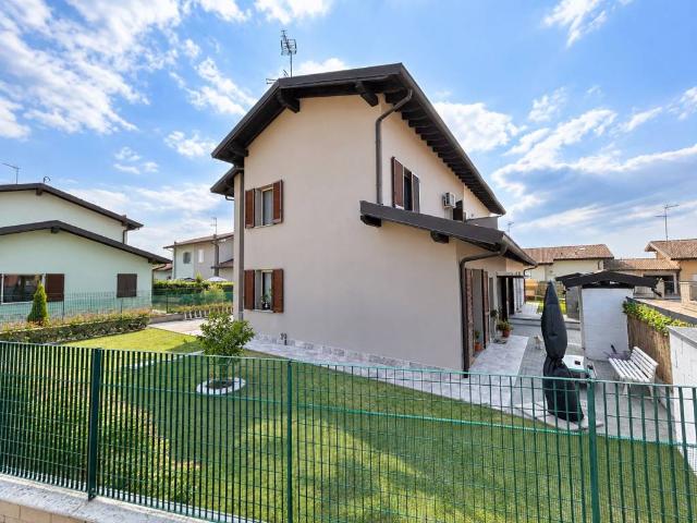Villetta a schiera in vendita a Robbio PV