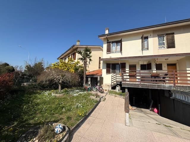 Villetta a schiera in vendita a Rodano MI