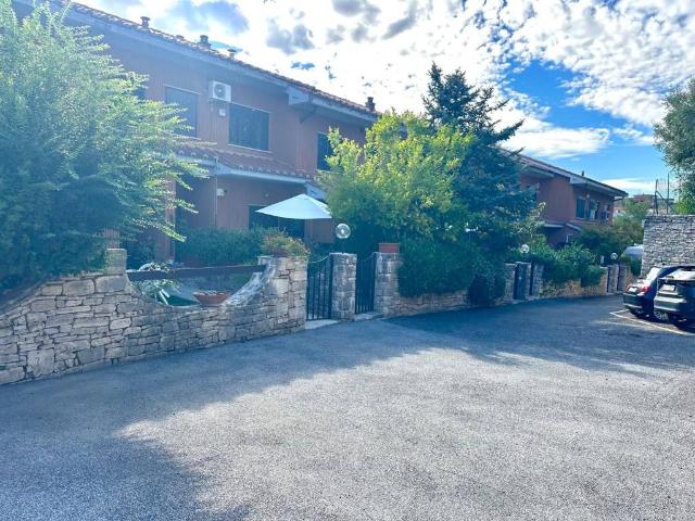 Villetta a schiera in vendita a Roma RM