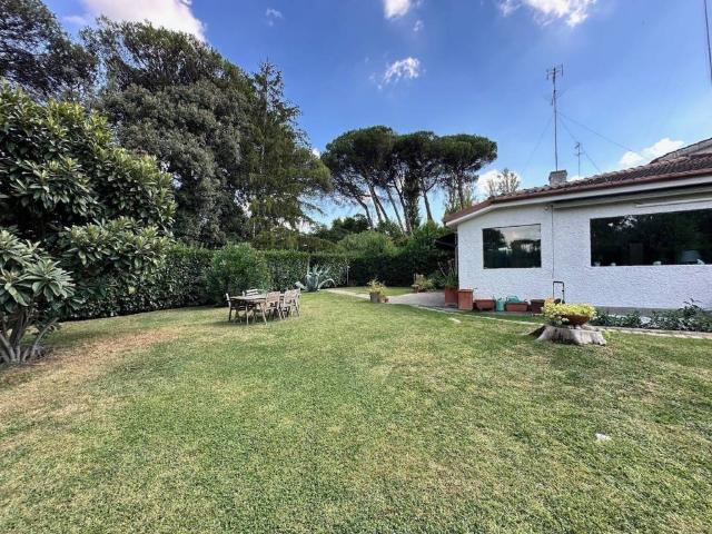 Villetta a schiera in vendita a Roma RM