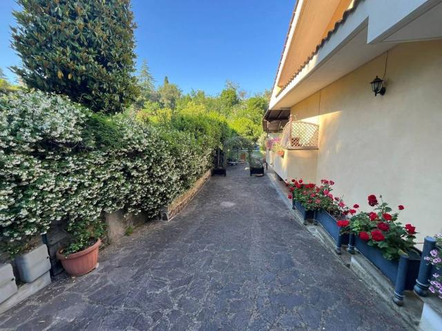 Villetta a schiera in vendita a Roma RM