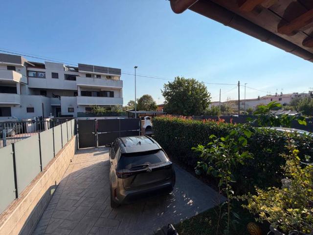 Villetta a schiera in vendita a Roma RM