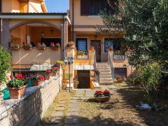 Villetta a schiera in vendita a Roma RM