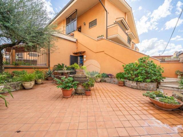 Villetta a schiera in vendita a Roma RM