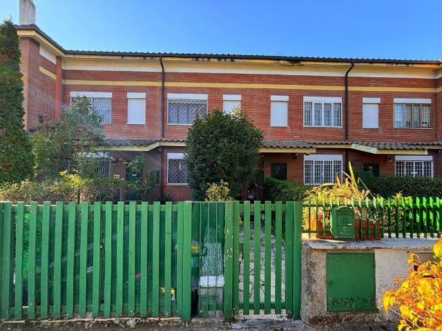 Villetta a schiera in vendita a Roma RM