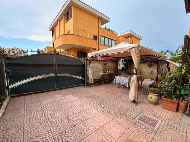 Villetta a schiera in vendita a Roma RM