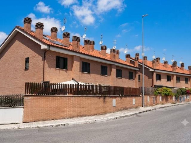 Villetta a schiera in vendita a Roma RM