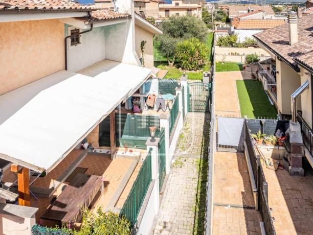 Villetta a schiera in vendita a Roma RM
