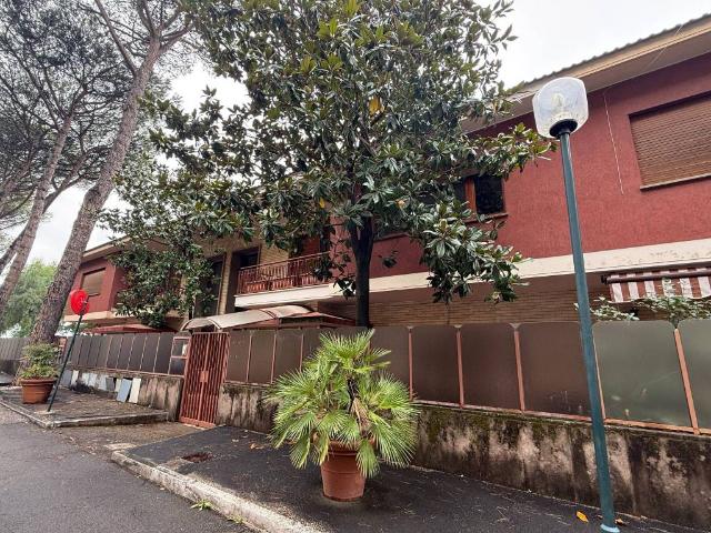Villetta a schiera in vendita a Roma RM