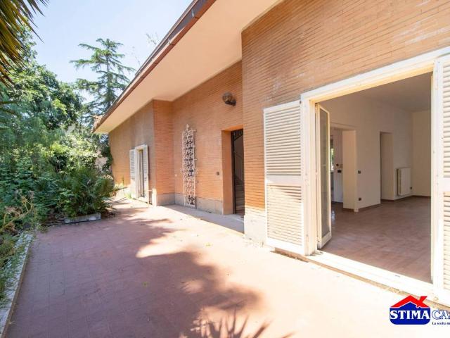Villetta a schiera in vendita a Roma RM
