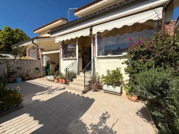 Villetta a schiera in vendita a Roma RM
