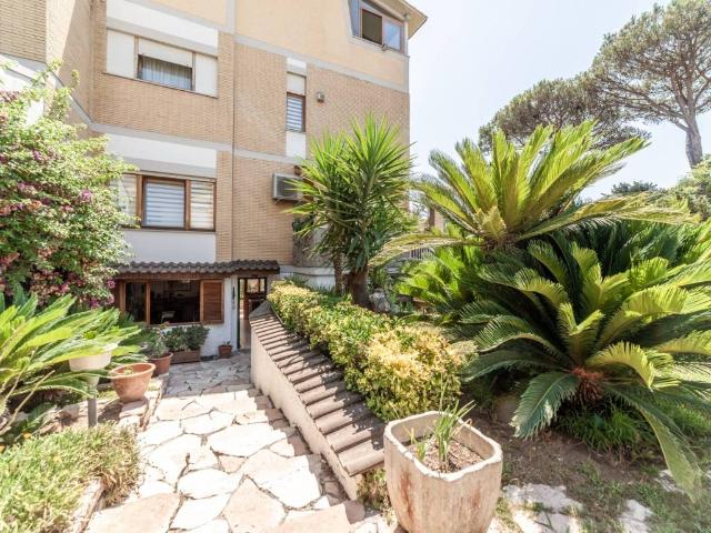 Villetta a schiera in vendita a Roma RM