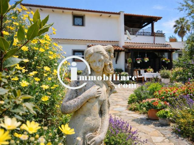 Villetta a schiera in vendita a Roma RM