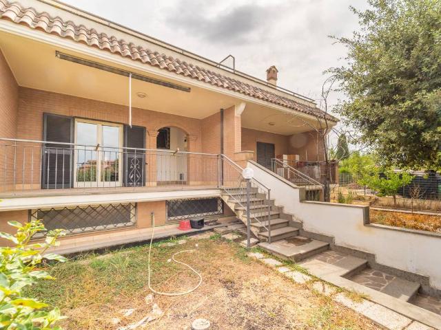 Villetta a schiera in vendita a Roma RM