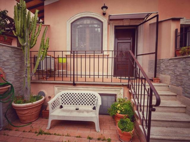 Villetta a schiera in vendita a Roma RM