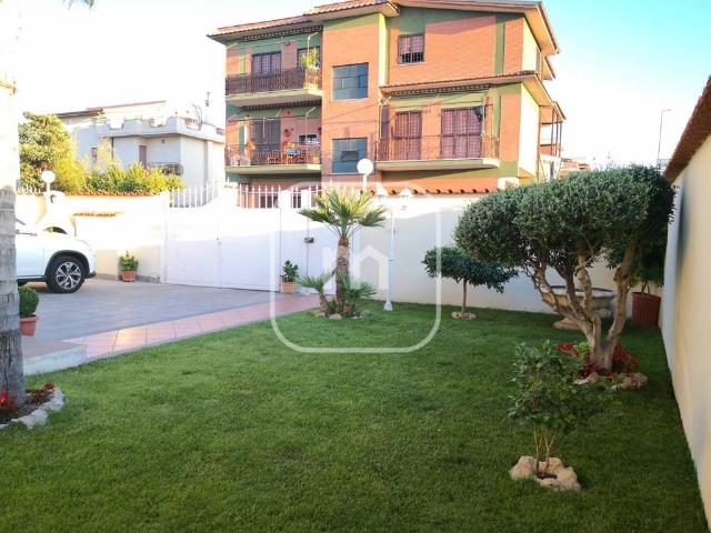 Villetta a schiera in vendita a Roma RM