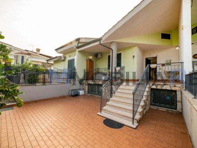 Villetta a schiera in vendita a Roma RM