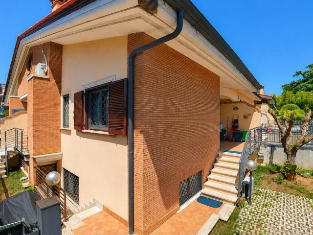 Villetta a schiera in vendita a Roma RM