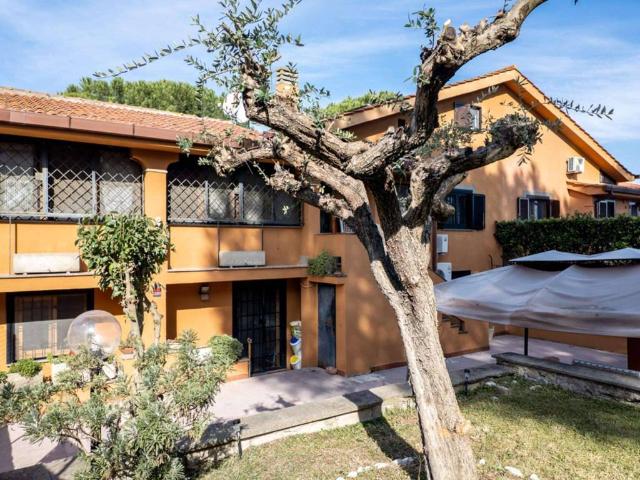 Villetta a schiera in vendita a Roma RM