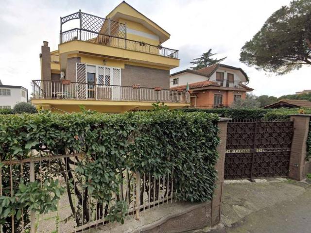 Villetta a schiera in vendita a Roma RM