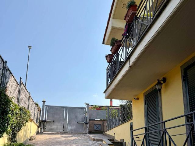 Villetta a schiera in vendita a Roma RM
