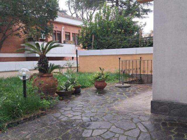 Villetta a schiera in vendita a Roma RM