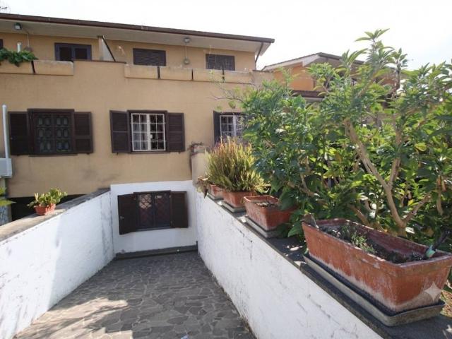 Villetta a schiera in vendita a Roma RM
