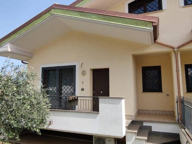 Villetta a schiera in vendita a Roma RM