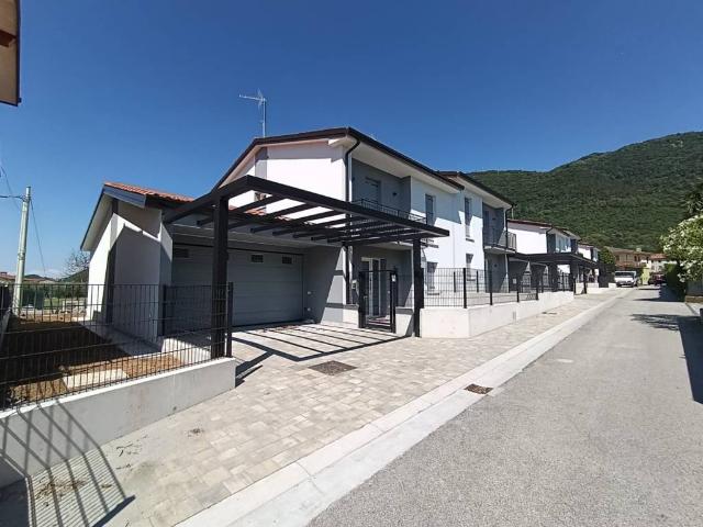 Villetta a schiera in vendita a Romano d'Ezzelino VI