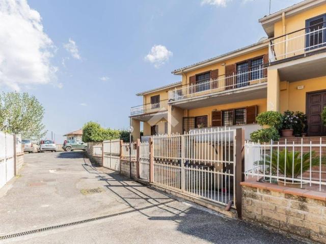 Villetta a schiera in vendita a Ronciglione VT