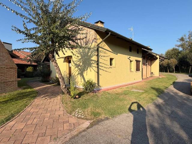 Villetta a schiera in vendita a Porto Viro RO