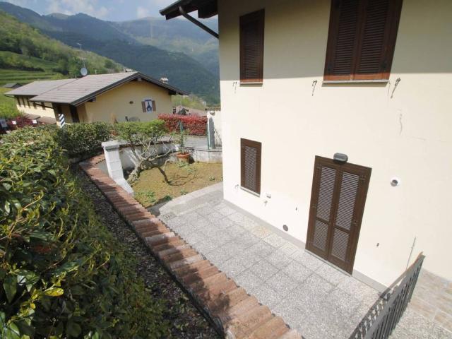 Villetta a schiera in vendita a Rota d'Imagna BG
