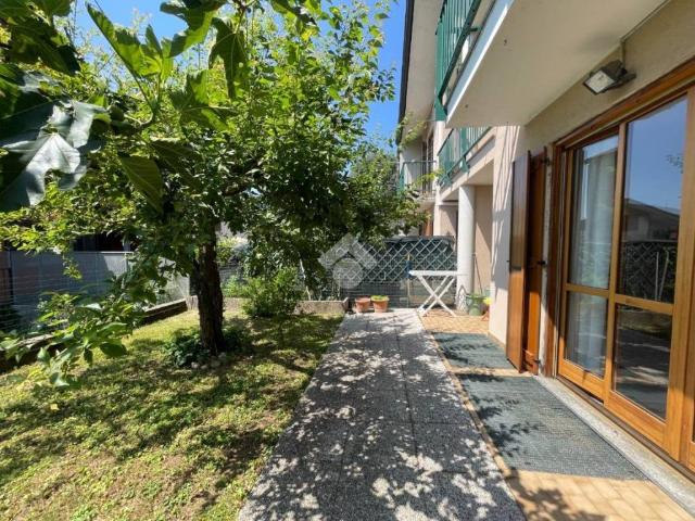 Villetta a schiera in vendita a Rovellasca CO
