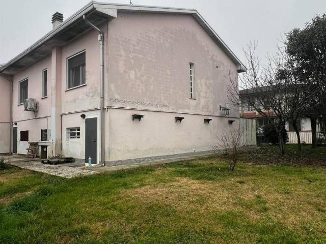 Villetta a schiera in vendita a Suzzara MN