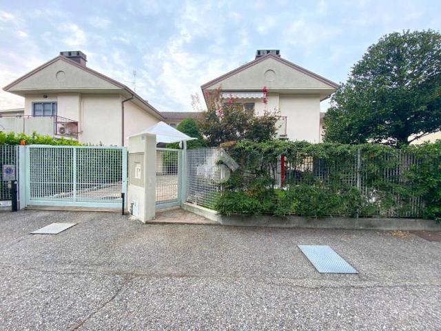 Villetta a schiera in vendita a Samarate VA