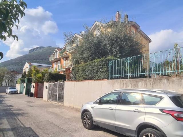 Villetta a schiera in vendita a San Cipriano Picentino SA