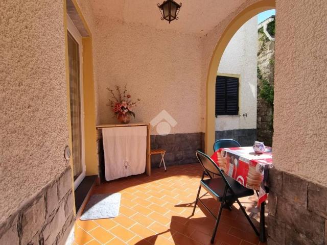 Casa indipendente in vendita a San Colombano Certenoli GE