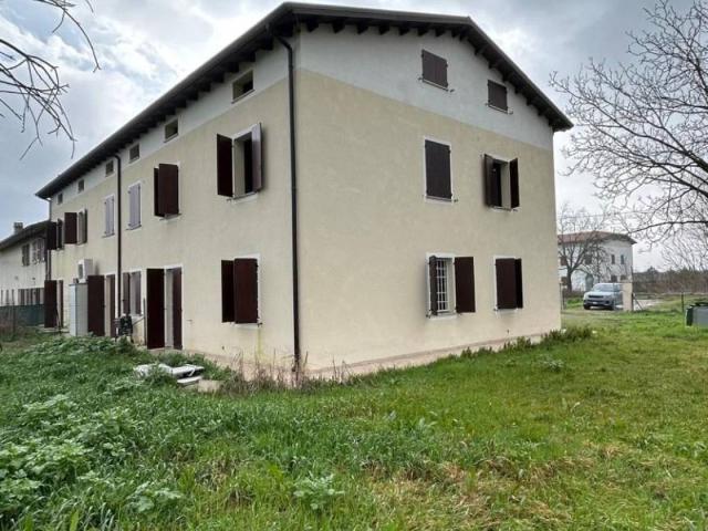 Villetta a schiera in vendita a San Felice sul Panaro MO