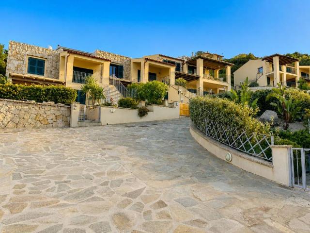 Villetta a schiera in vendita a Santa Teresa Gallura OT