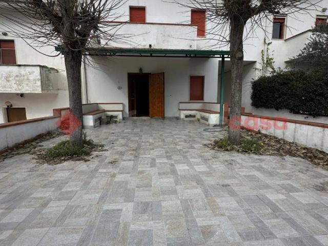 Villetta a schiera in vendita a Santi Cosma e Damiano LT