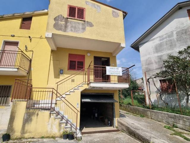 Villetta a schiera in vendita a Santo Stefano del Sole AV