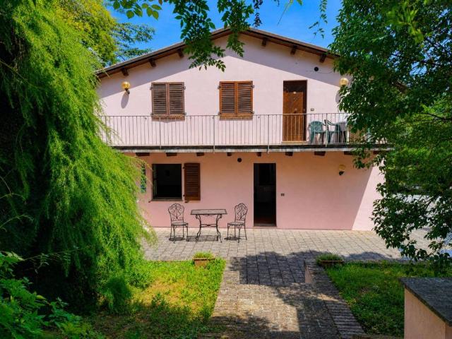 Villetta a schiera in vendita a Sarnano MC