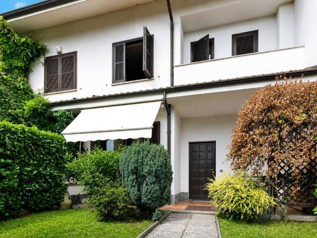 Villetta a schiera in vendita a Saronno VA