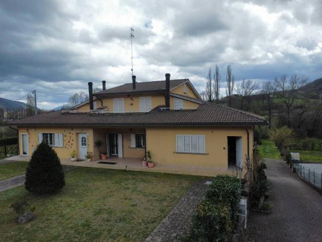 Villetta a schiera in vendita a Scheggia e Pascelupo PG