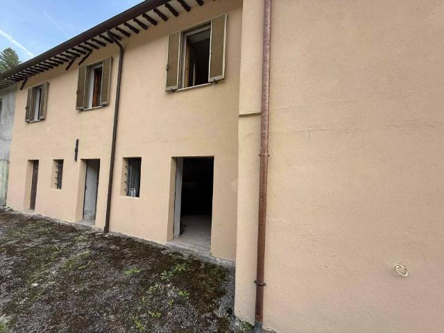 Villetta a schiera in vendita a Sellano PG