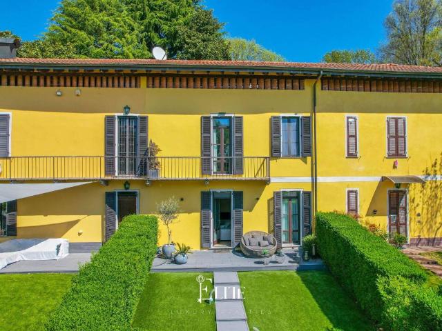 Villetta a schiera in vendita a Sesto Calende VA