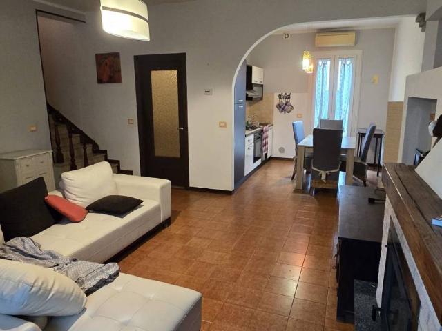 Villetta a schiera in vendita a Sermide e Felonica MN