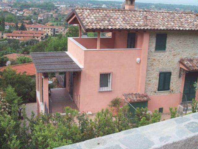 Villetta a schiera in vendita a Seravezza LU