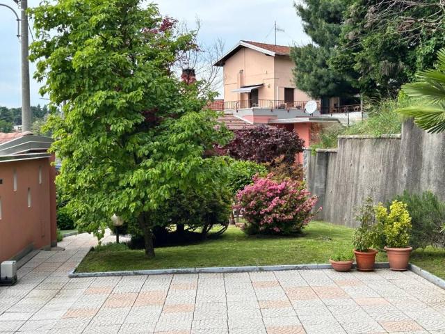 Villetta a schiera in vendita a Solbiate Arno VA