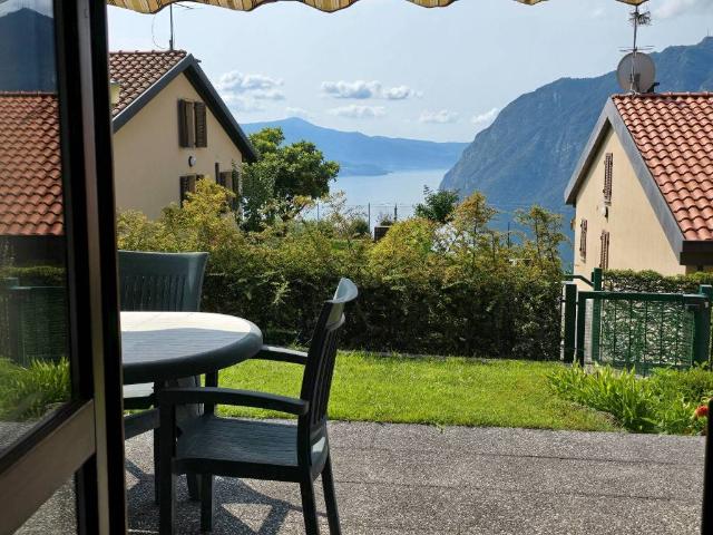 Villetta a schiera in vendita a Solto Collina BG